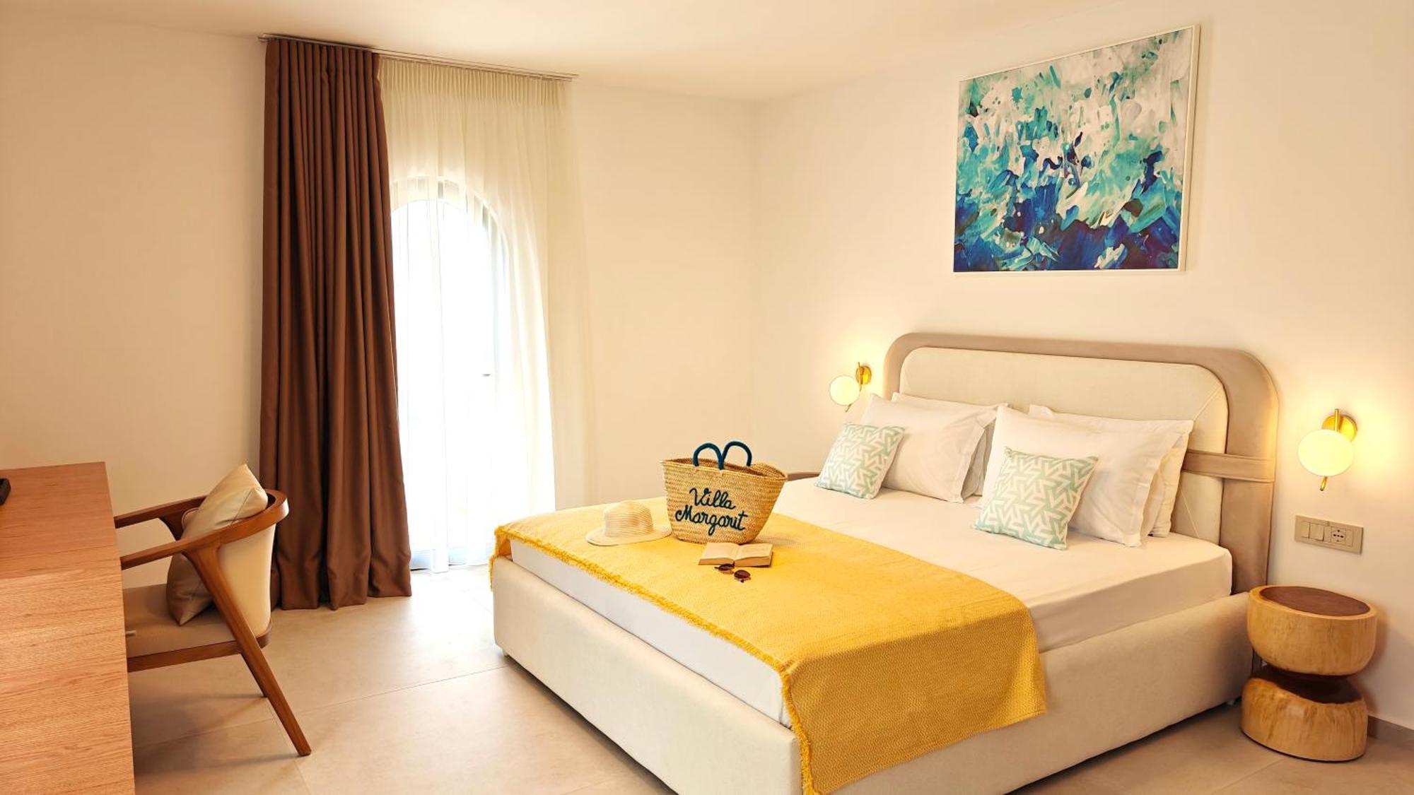 Margarit Boutique * Saranda